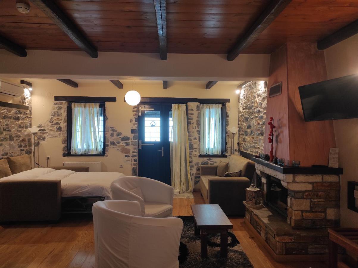 Prasino - Galazio Aparthotel Mouresi Bagian luar foto